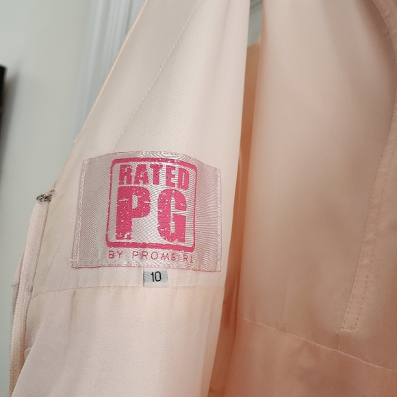 Grad dress - Picture 11 of 16